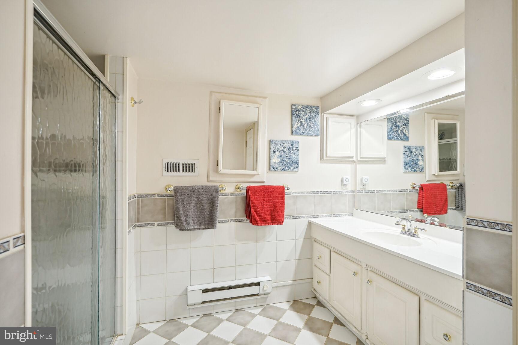 MCGRATH LAKE JACKSON SHO - Residential