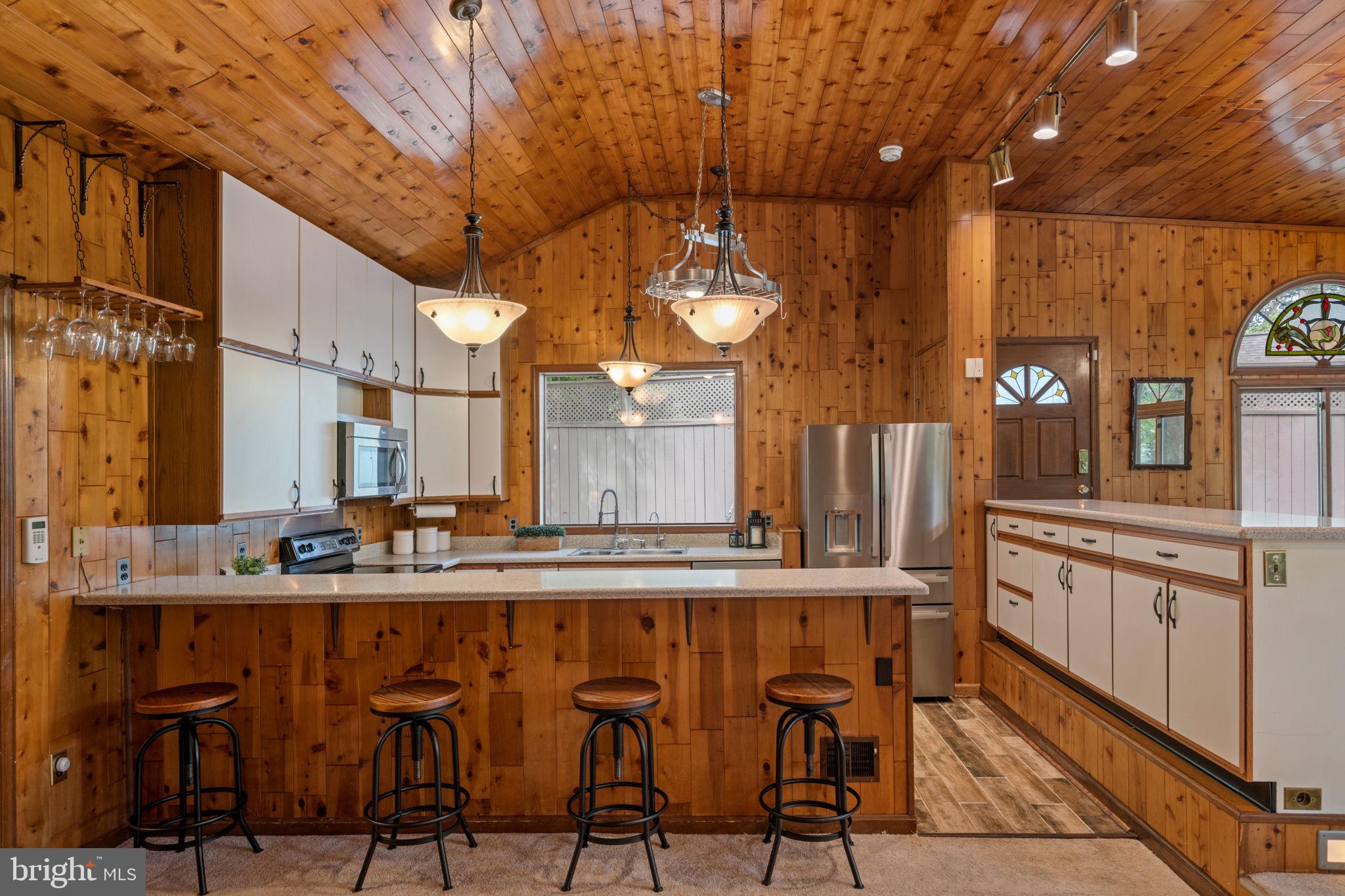 MCGRATH LAKE JACKSON SHO - Residential