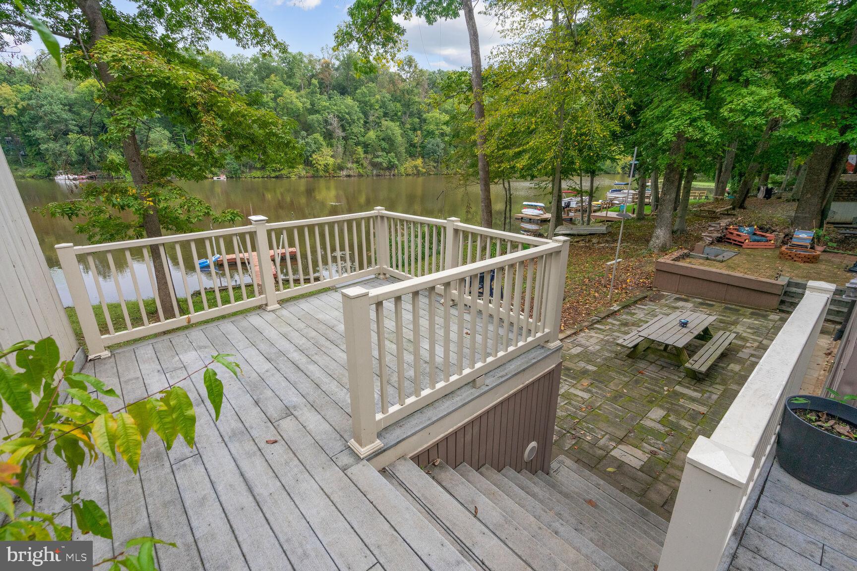 MCGRATH LAKE JACKSON SHO - Residential