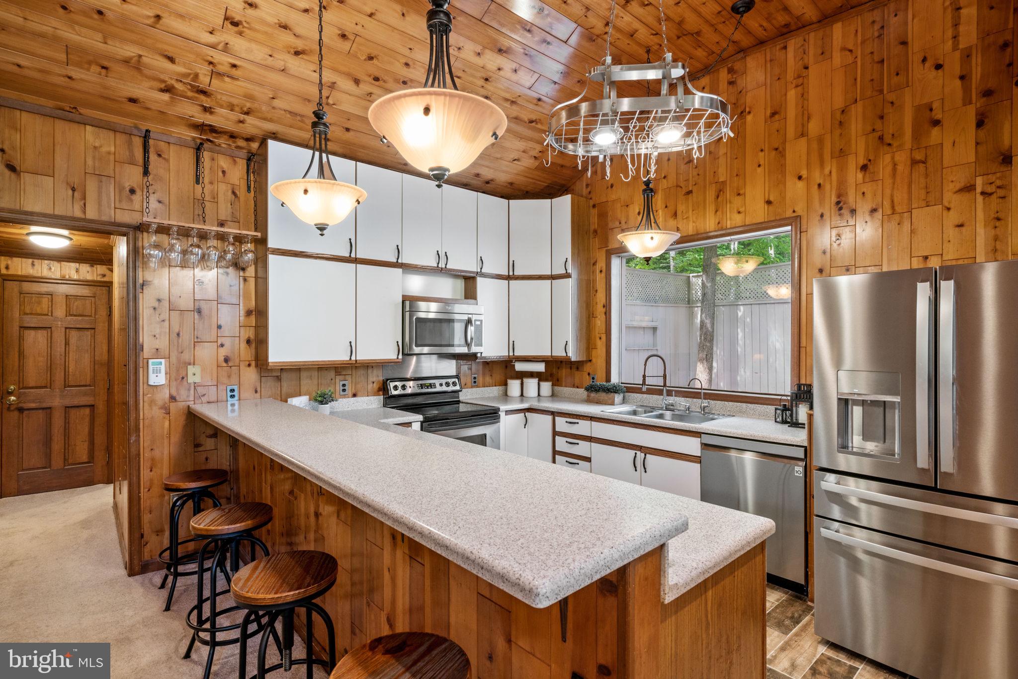 MCGRATH LAKE JACKSON SHO - Residential