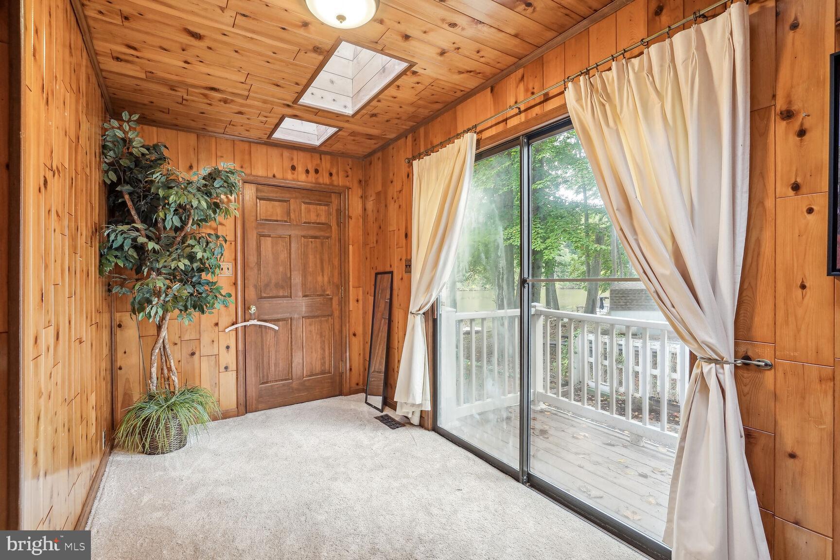 MCGRATH LAKE JACKSON SHO - Residential