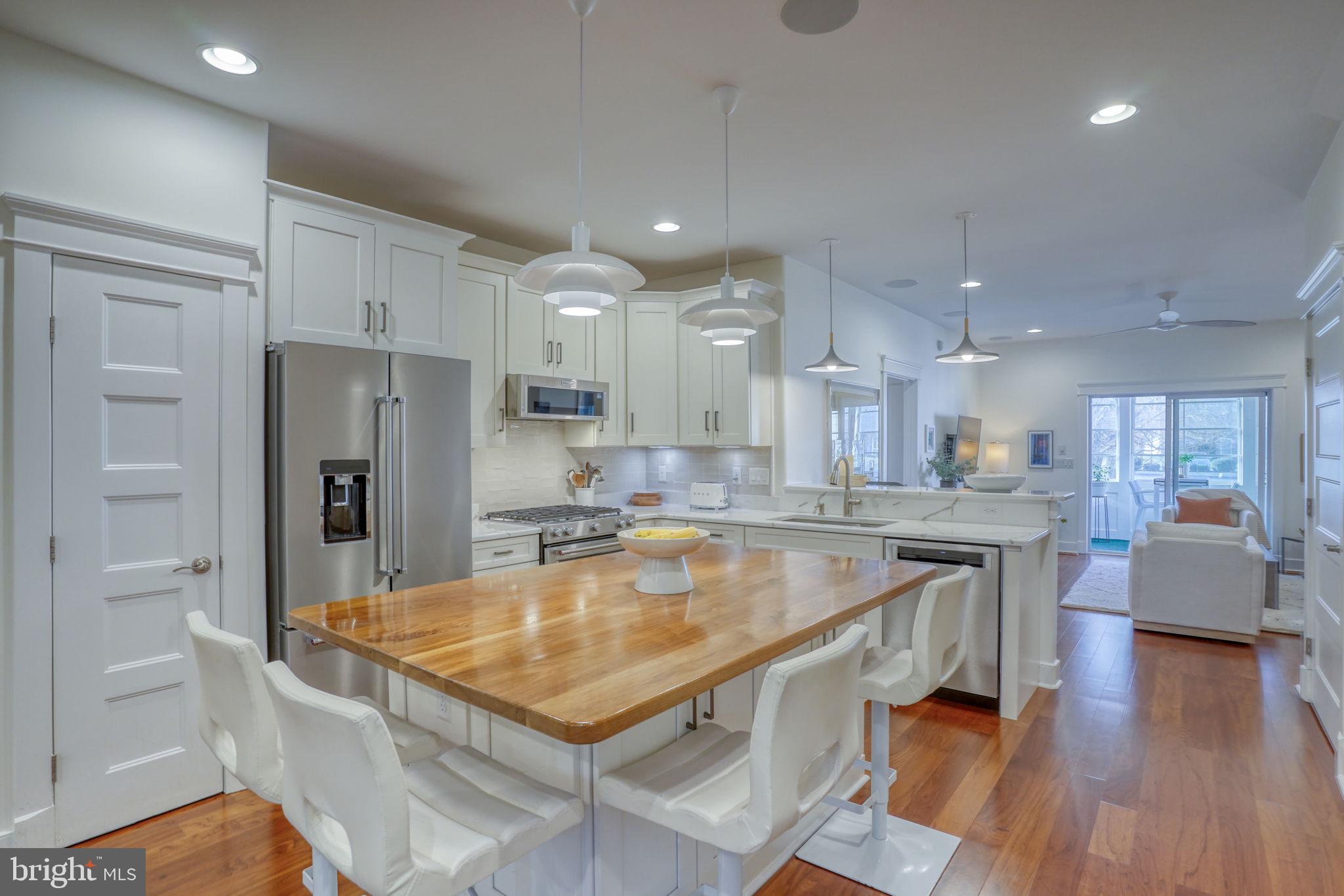 34878 PICNIC BASKET COURT