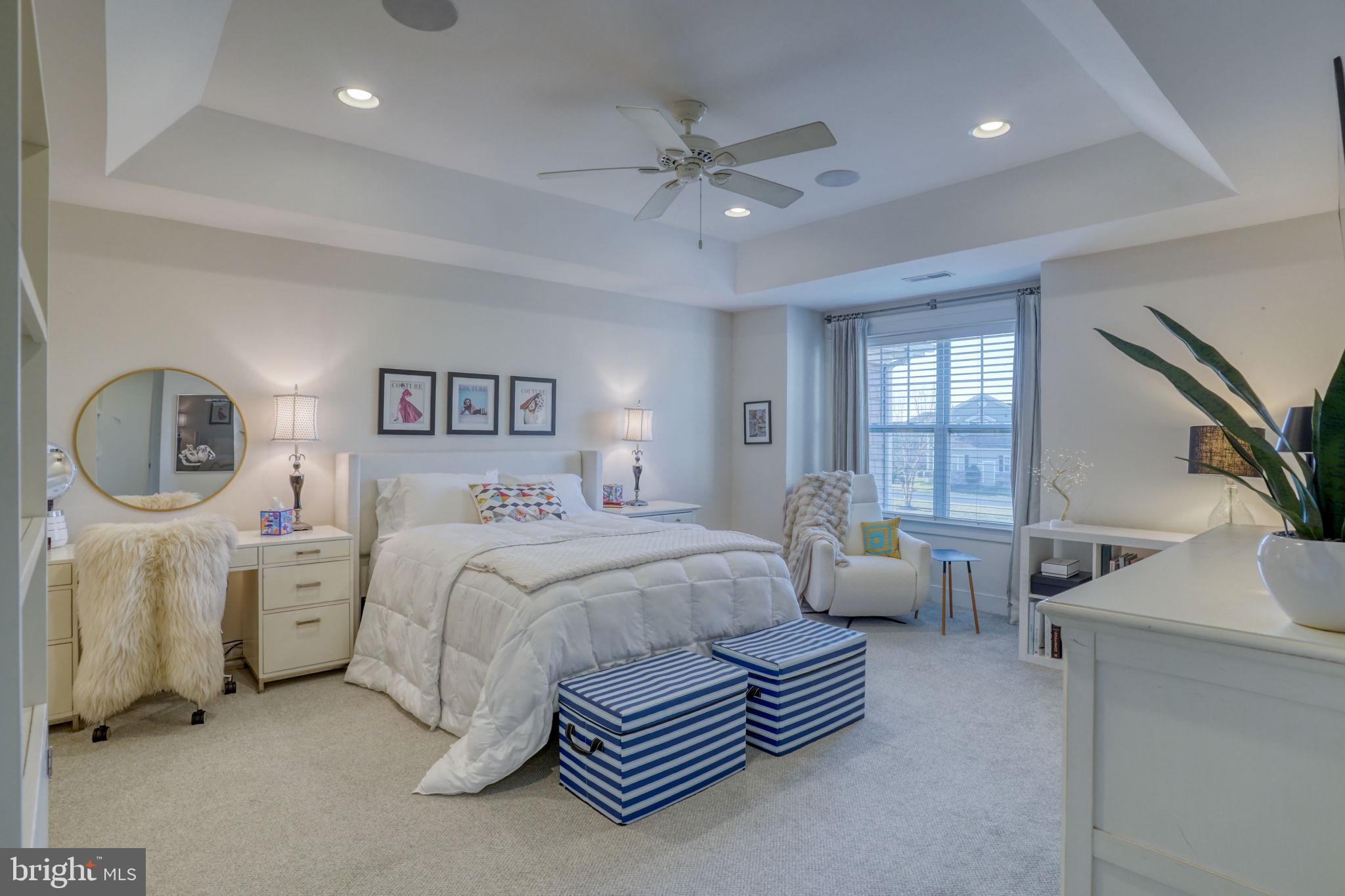 WOODS COVE - Residential
