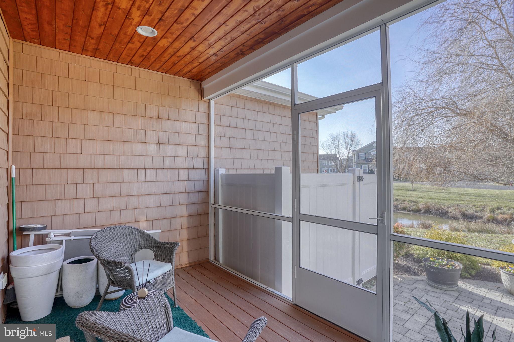 WOODS COVE - Residential