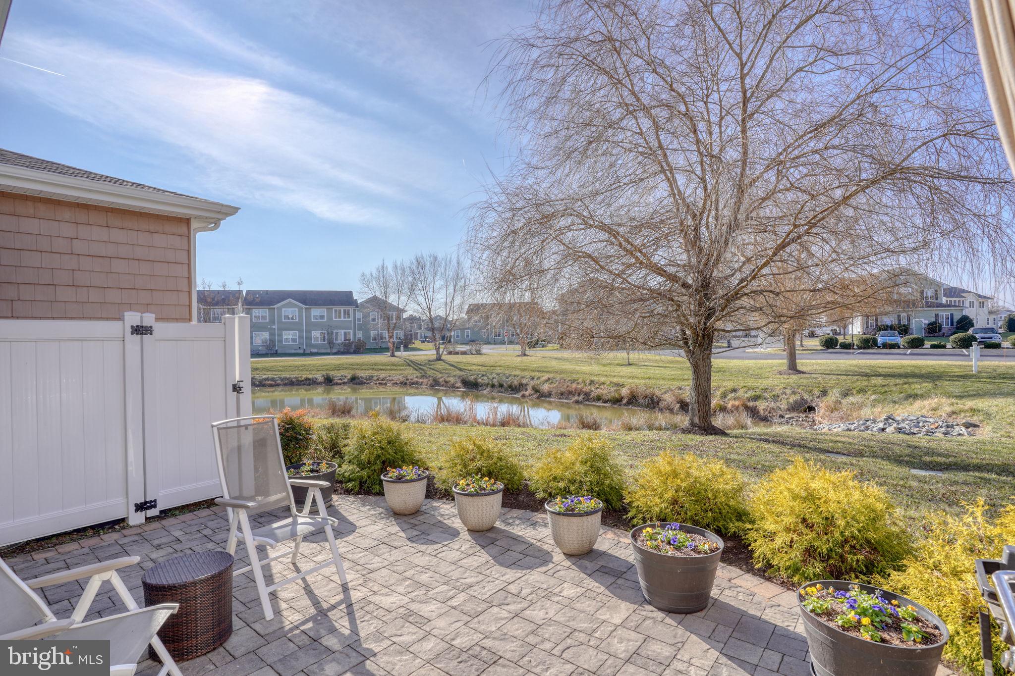 WOODS COVE - Residential