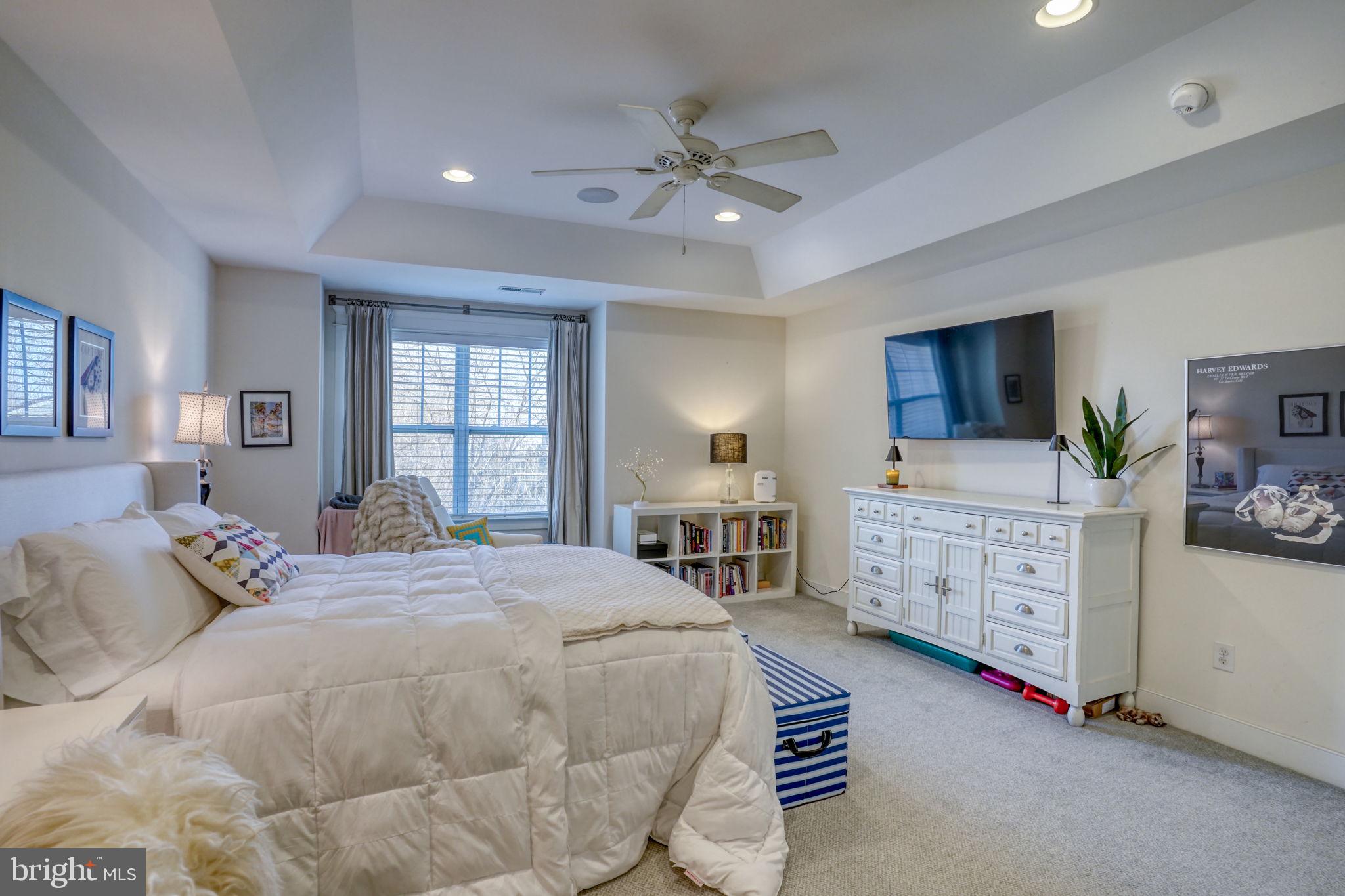 WOODS COVE - Residential