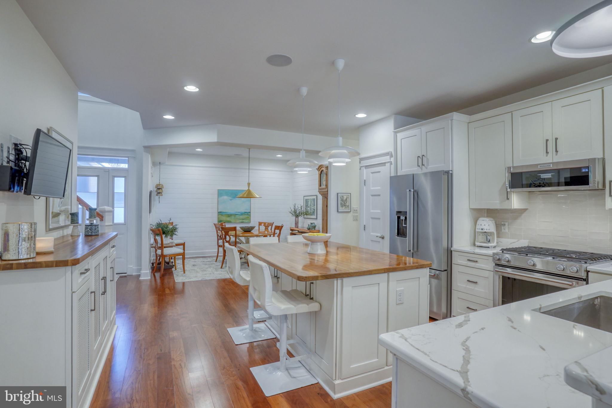 34878 PICNIC BASKET COURT