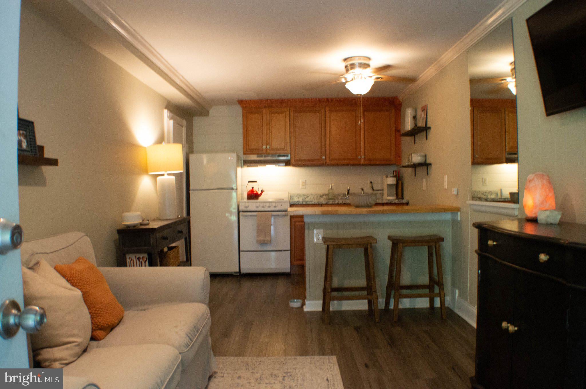 176 DAVISVILLE ROAD 2