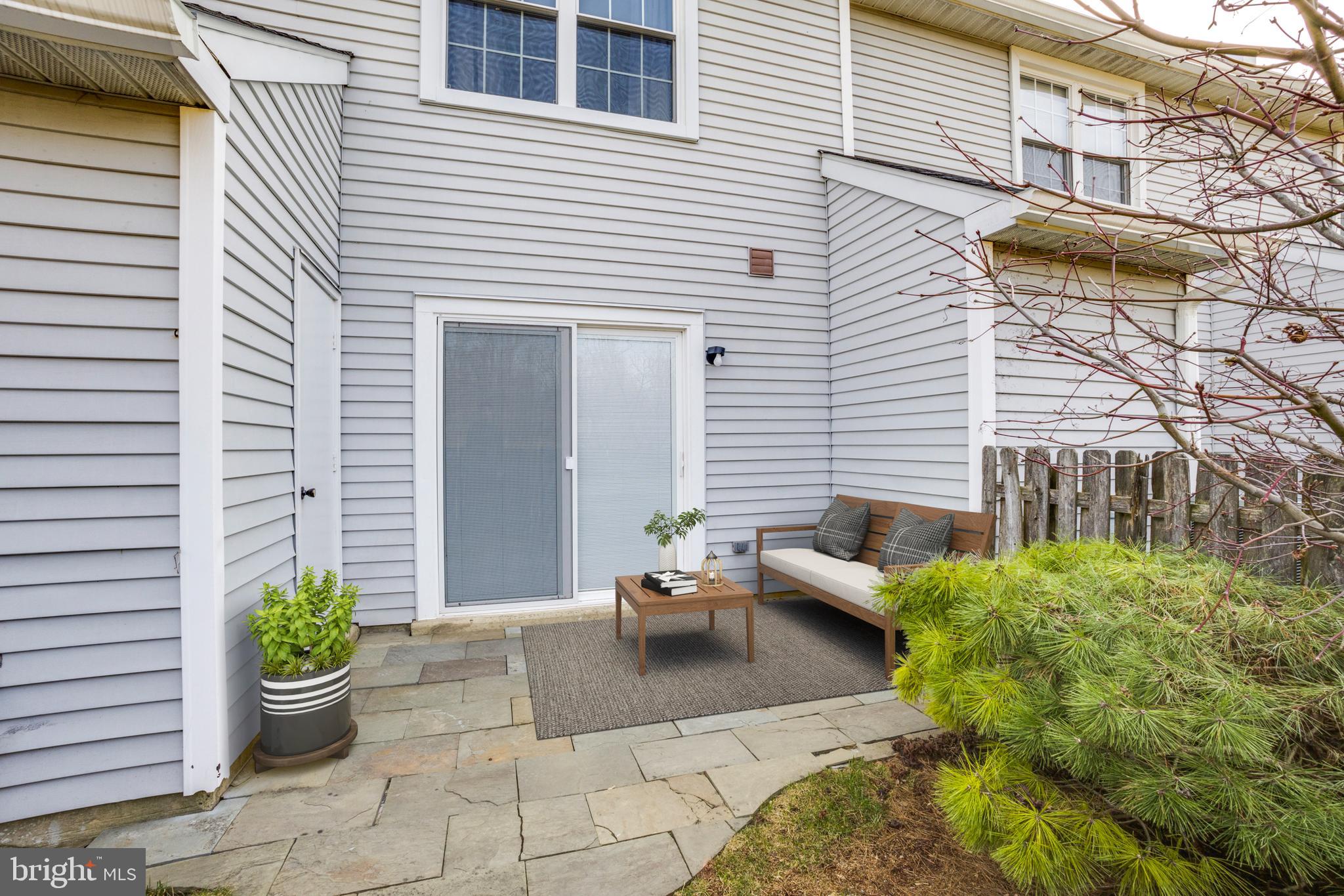 COUNTRY BEND - Residential