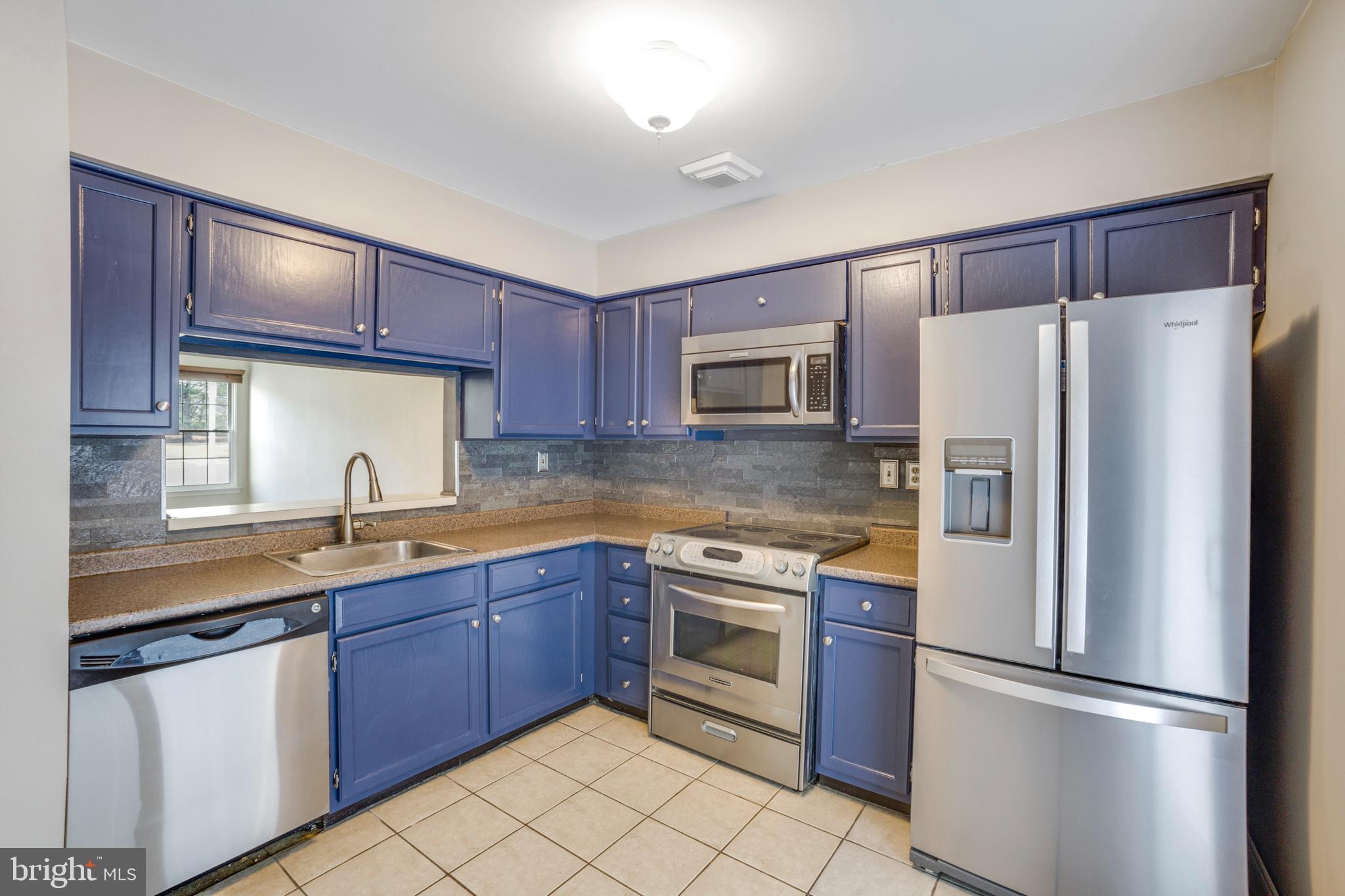 COUNTRY BEND - Residential