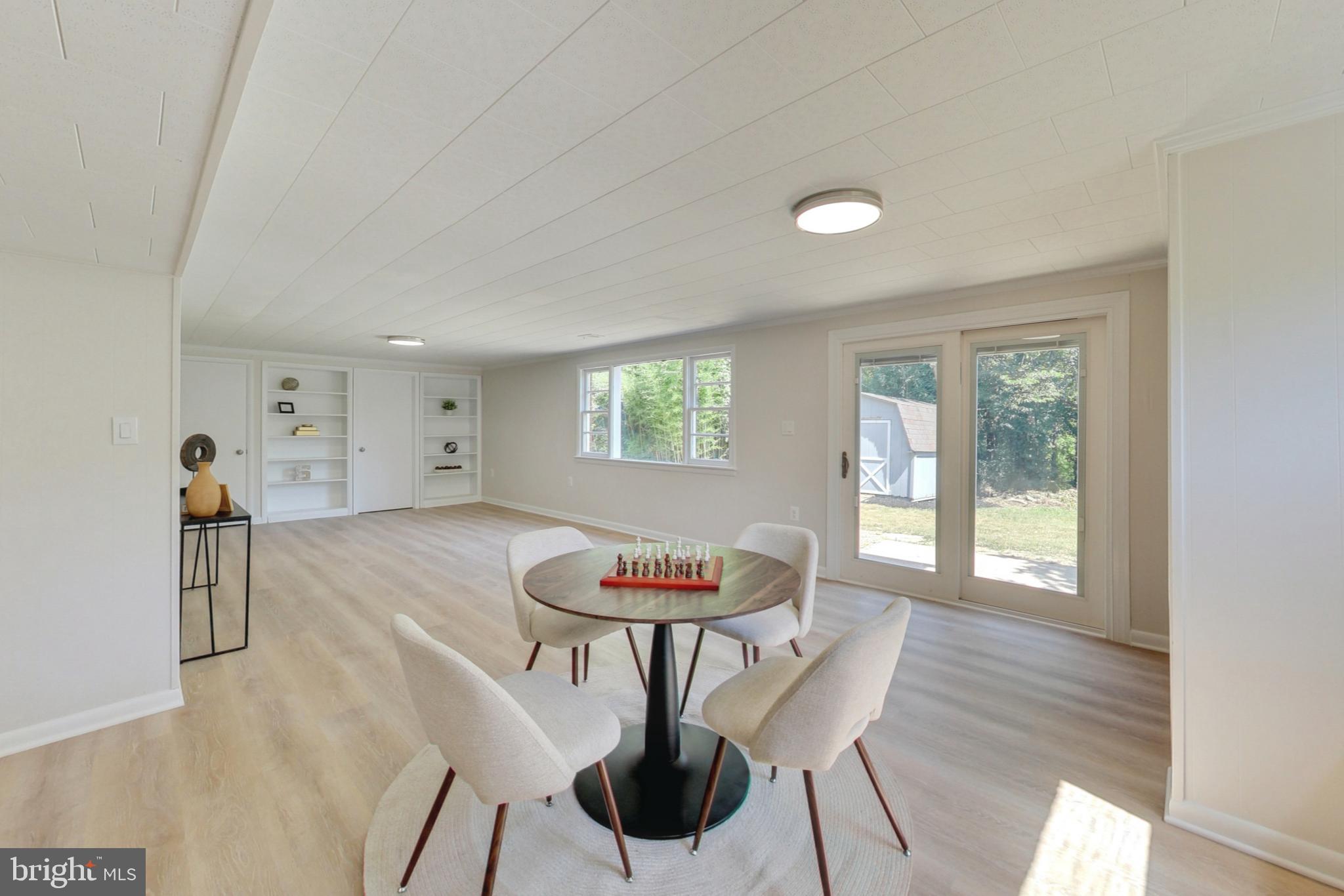 COLLEGE PARK WOODS - Residential