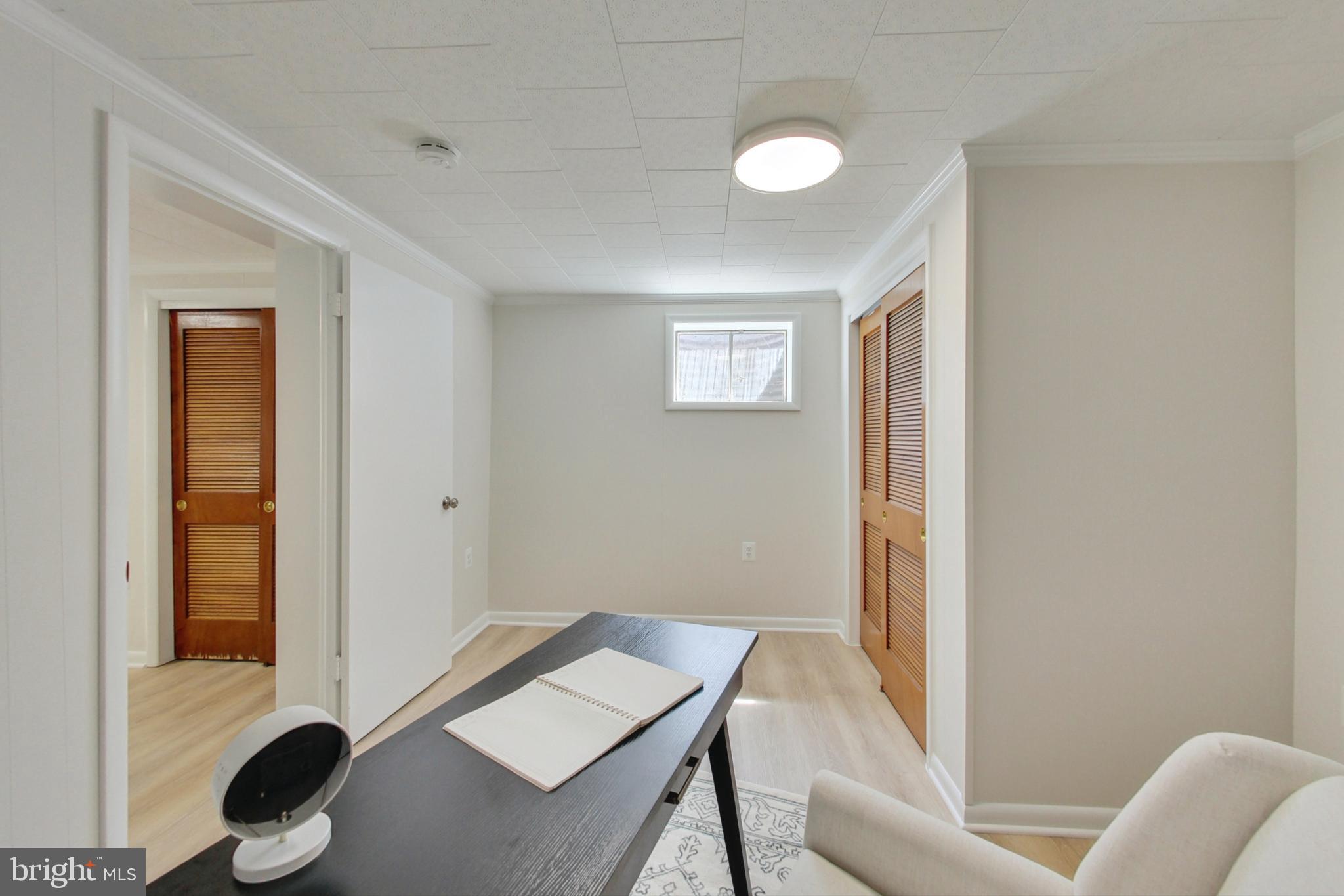 COLLEGE PARK WOODS - Residential