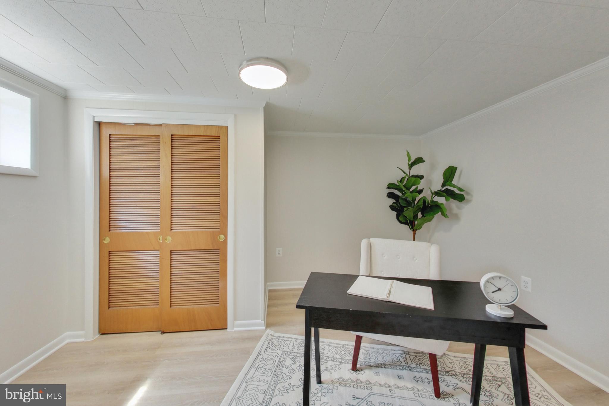 COLLEGE PARK WOODS - Residential