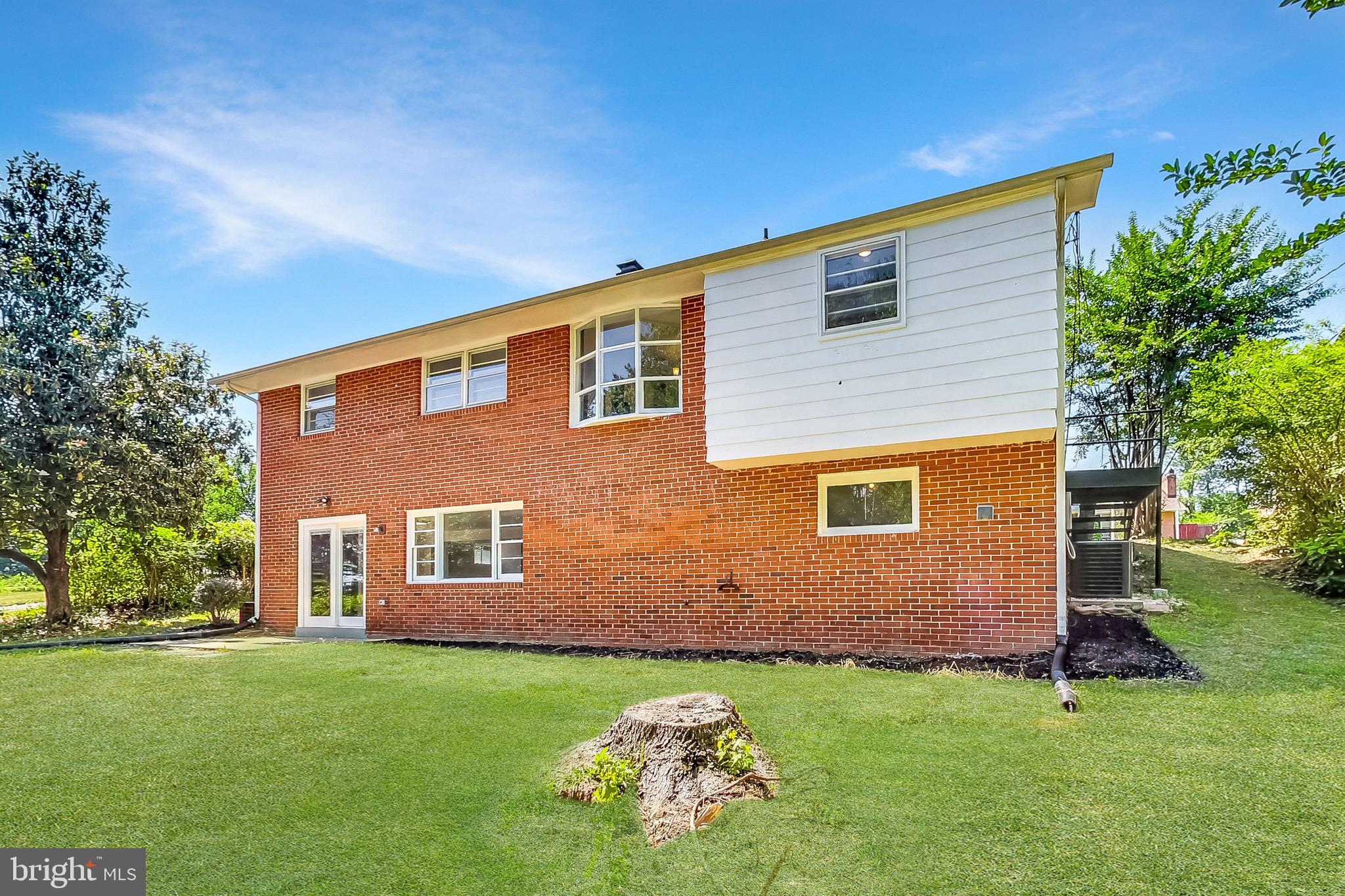 COLLEGE PARK WOODS - Residential