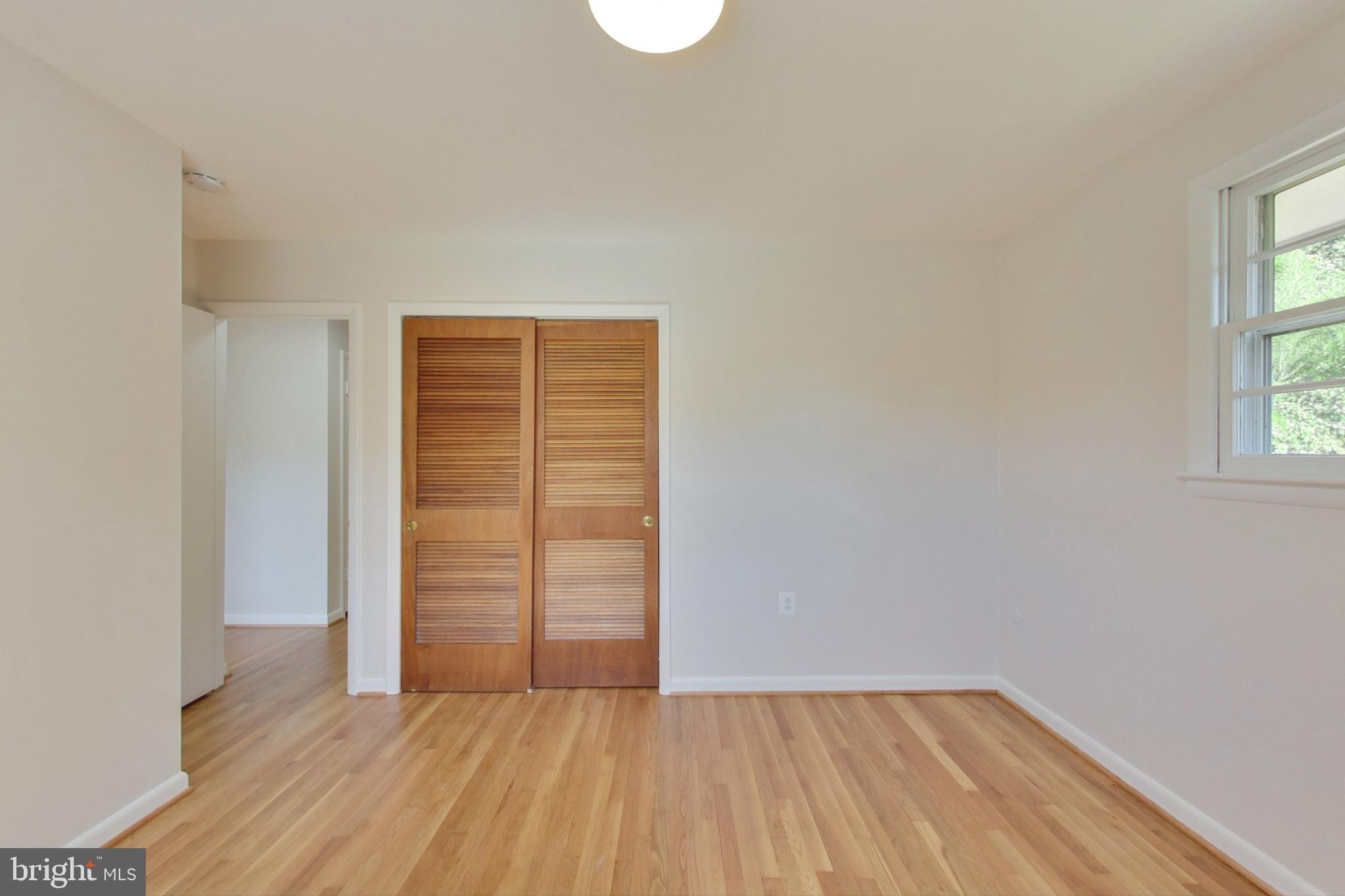 COLLEGE PARK WOODS - Residential