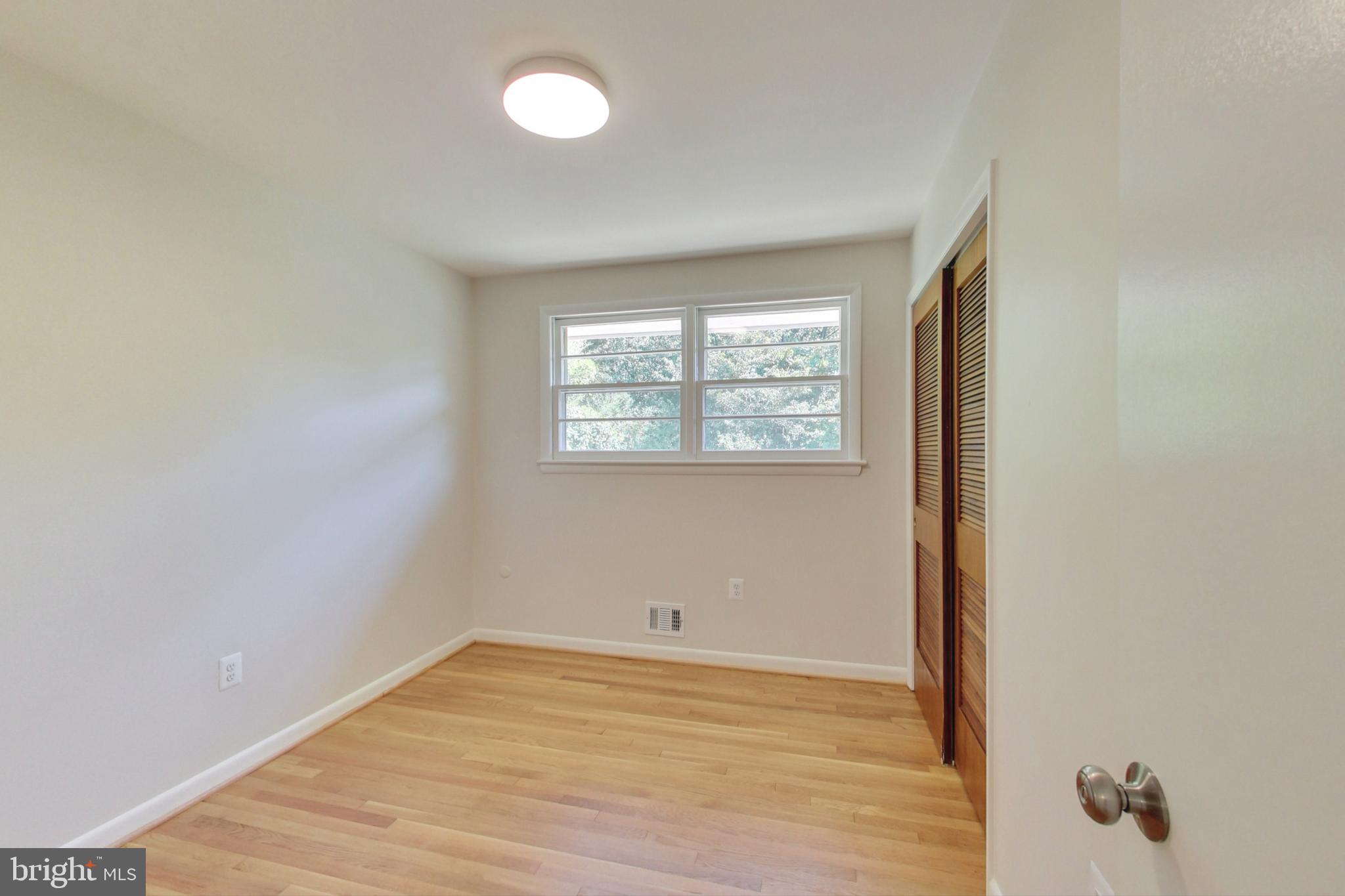 COLLEGE PARK WOODS - Residential