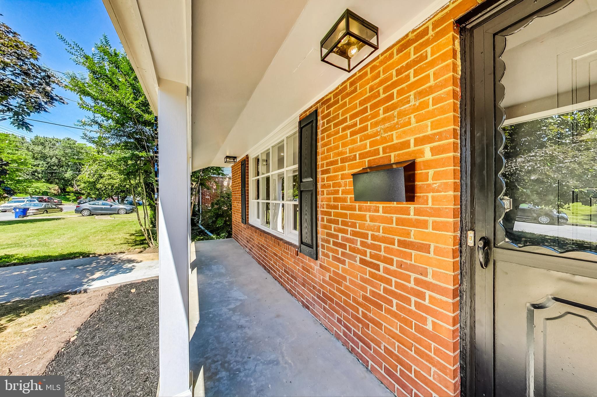 COLLEGE PARK WOODS - Residential