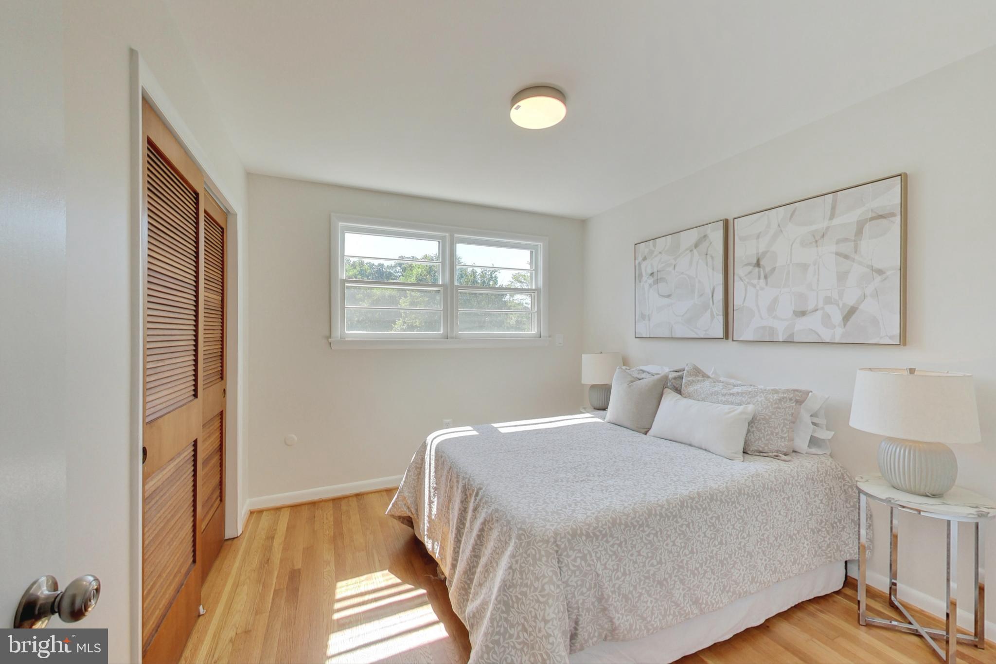 COLLEGE PARK WOODS - Residential