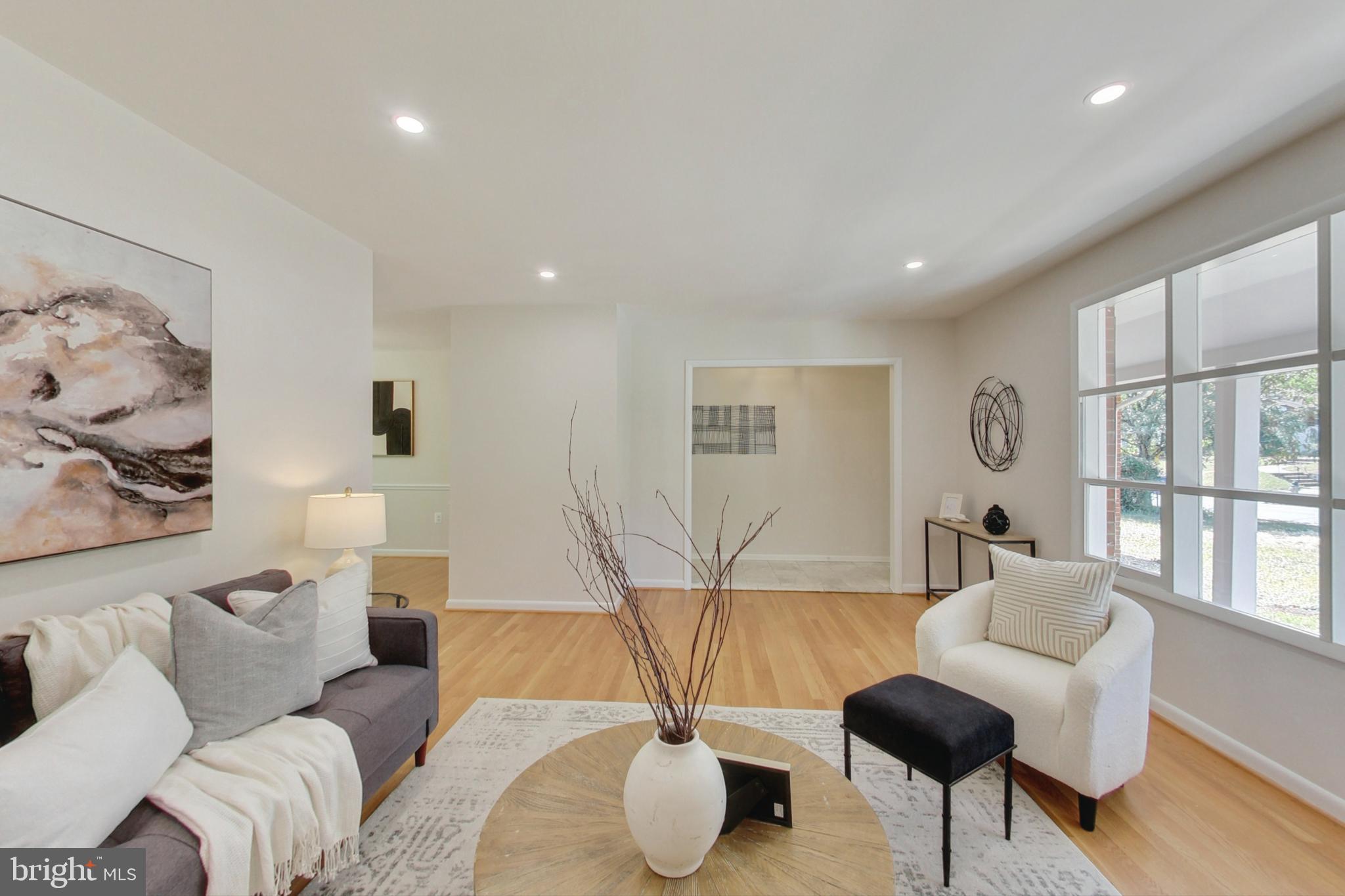 COLLEGE PARK WOODS - Residential