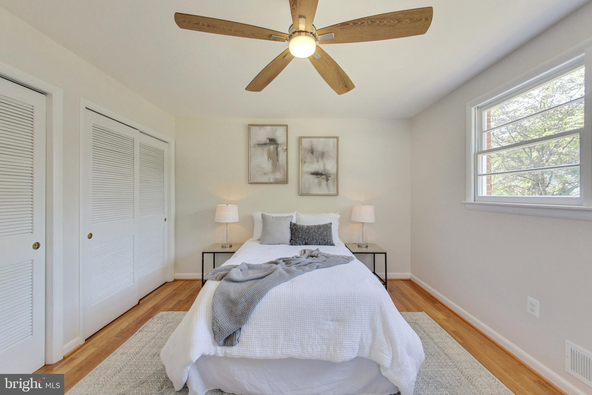 COLLEGE PARK WOODS - Residential