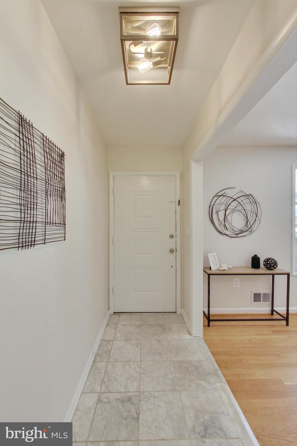 COLLEGE PARK WOODS - Residential