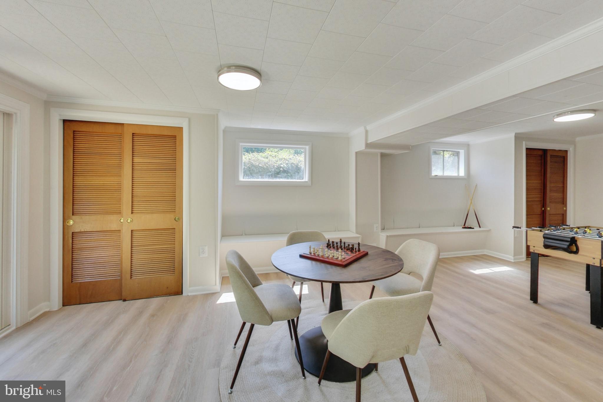 COLLEGE PARK WOODS - Residential