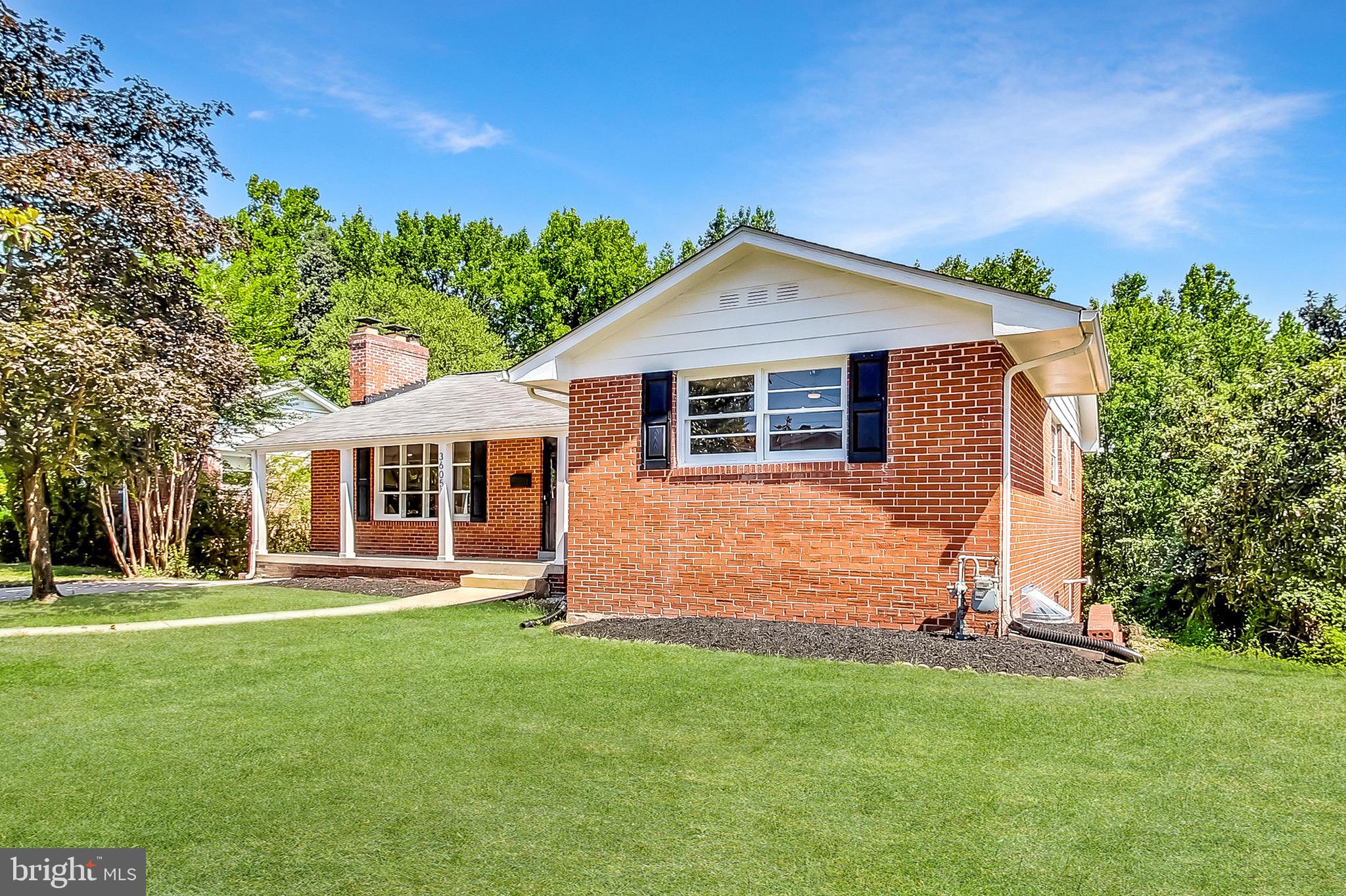 COLLEGE PARK WOODS - Residential