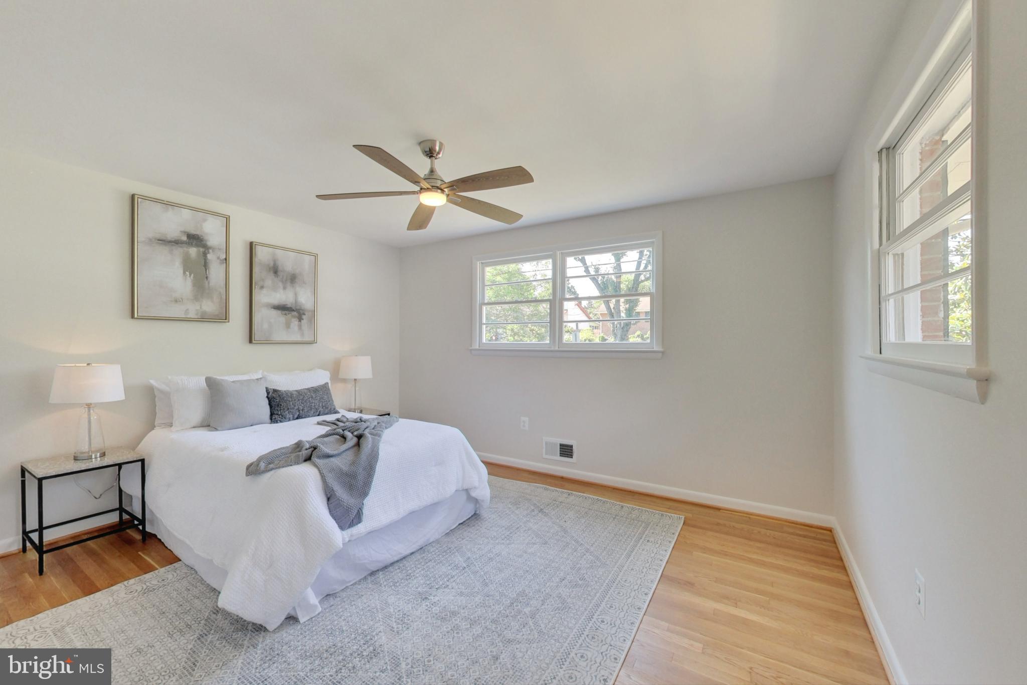 COLLEGE PARK WOODS - Residential