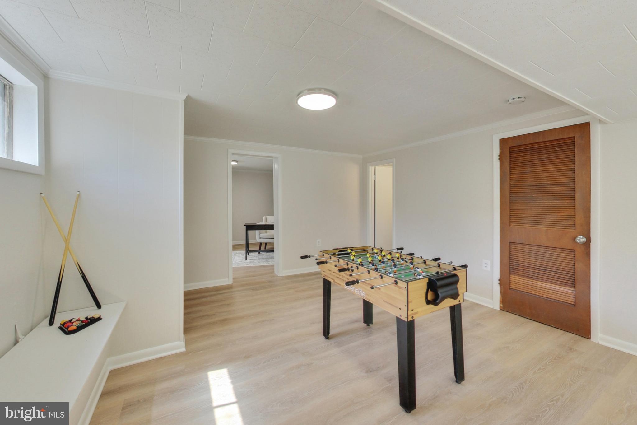 COLLEGE PARK WOODS - Residential