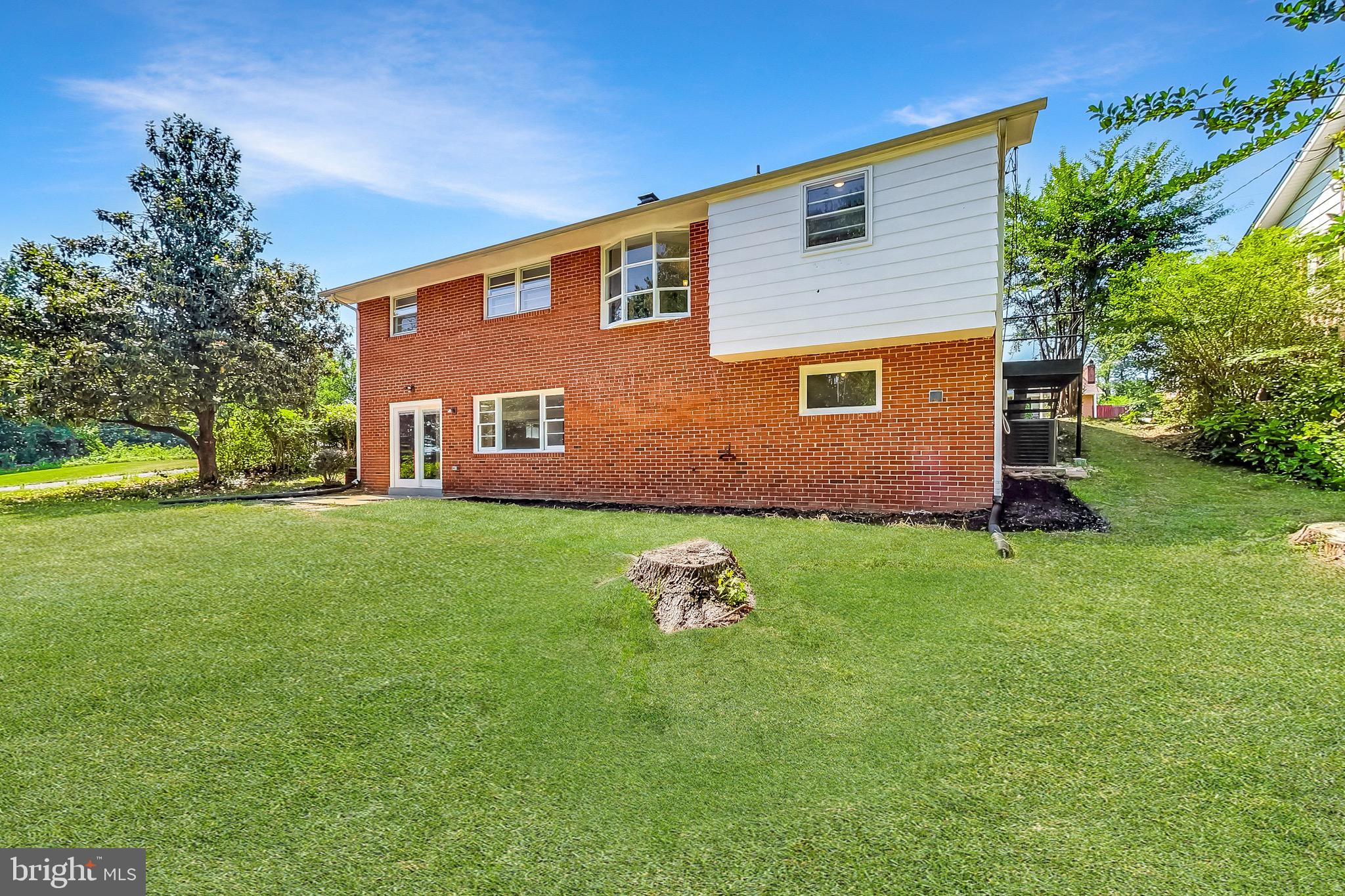 COLLEGE PARK WOODS - Residential