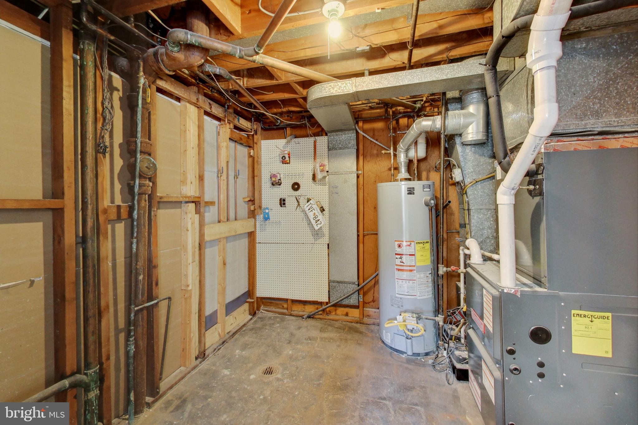 COLLEGE PARK WOODS - Residential