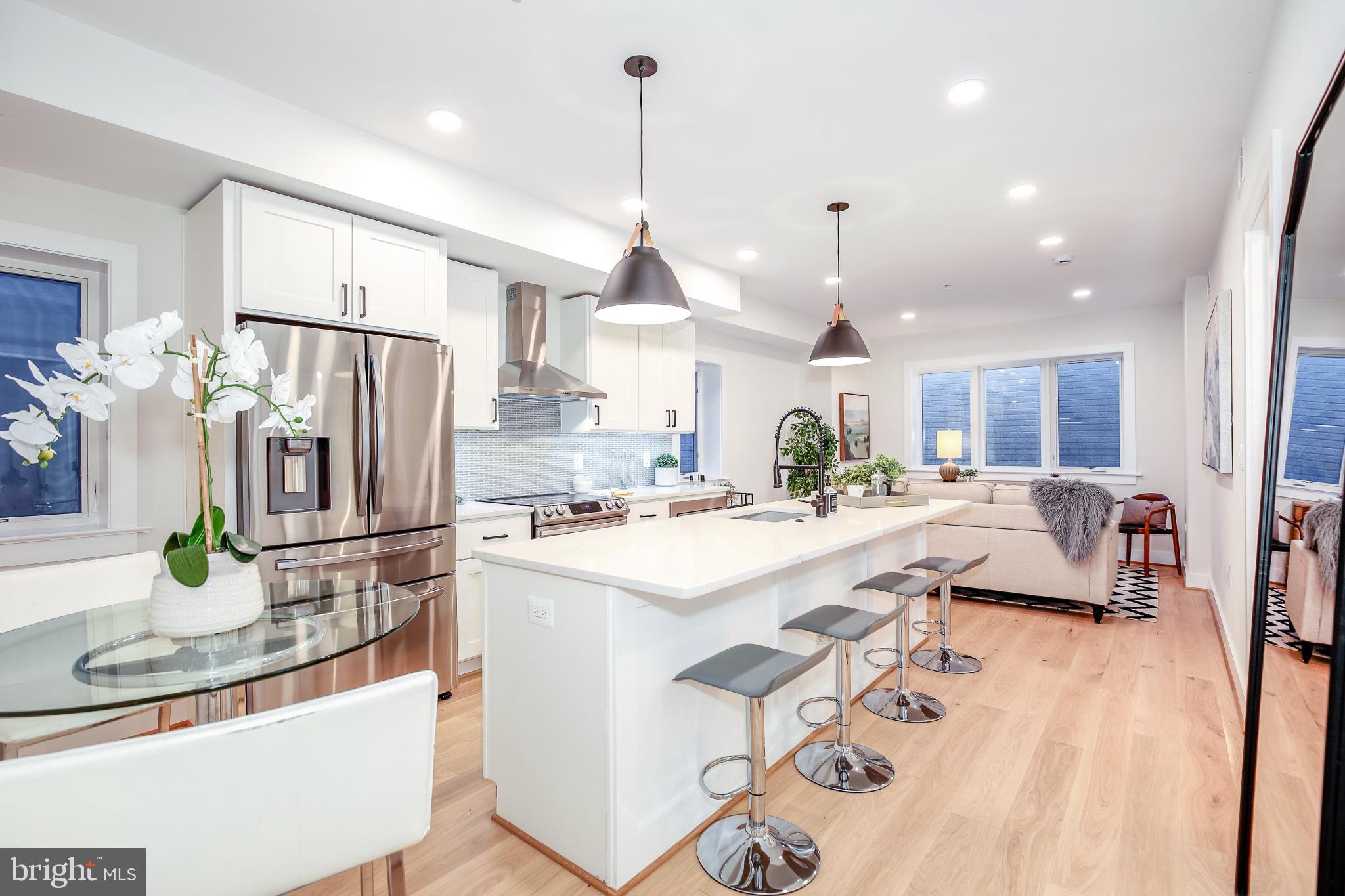 1009 RHODE ISLAND AVENUE NE 1