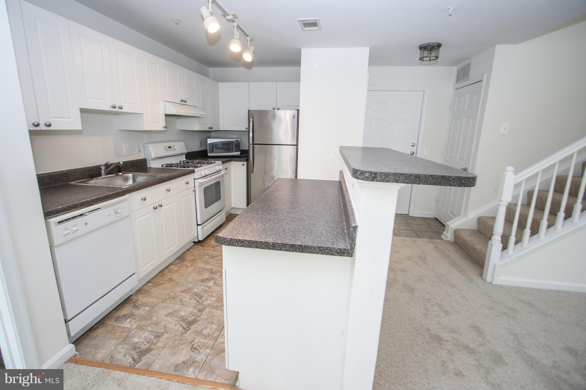 FAIRFAX RIDGE - Residential