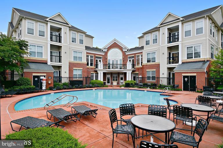 FAIRFAX RIDGE - Residential