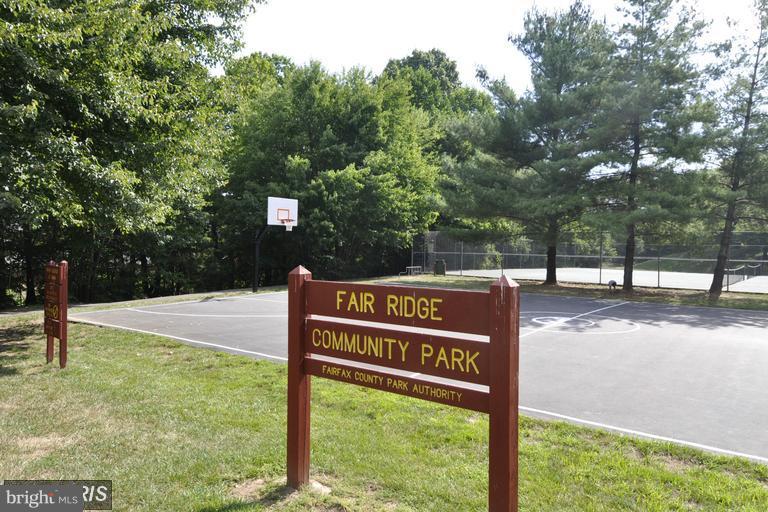 FAIRFAX RIDGE - Residential