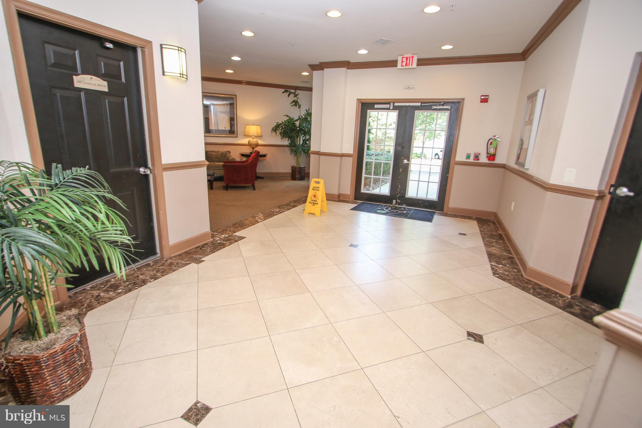 FAIRFAX RIDGE - Residential