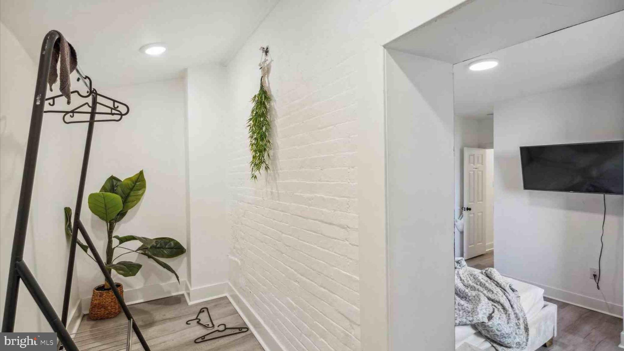 BELMONT - Residential Income