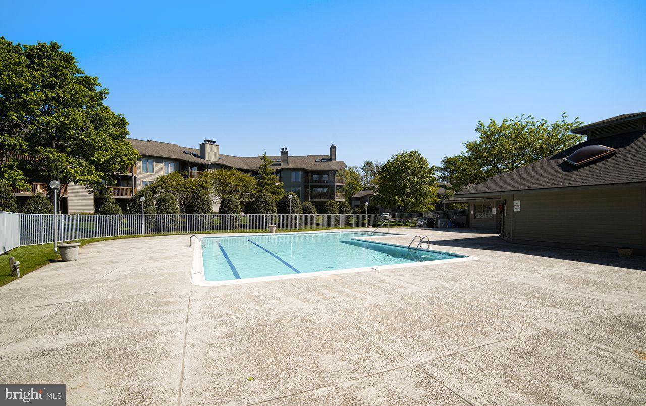 CHESAPEAKE HARBOUR - Residential