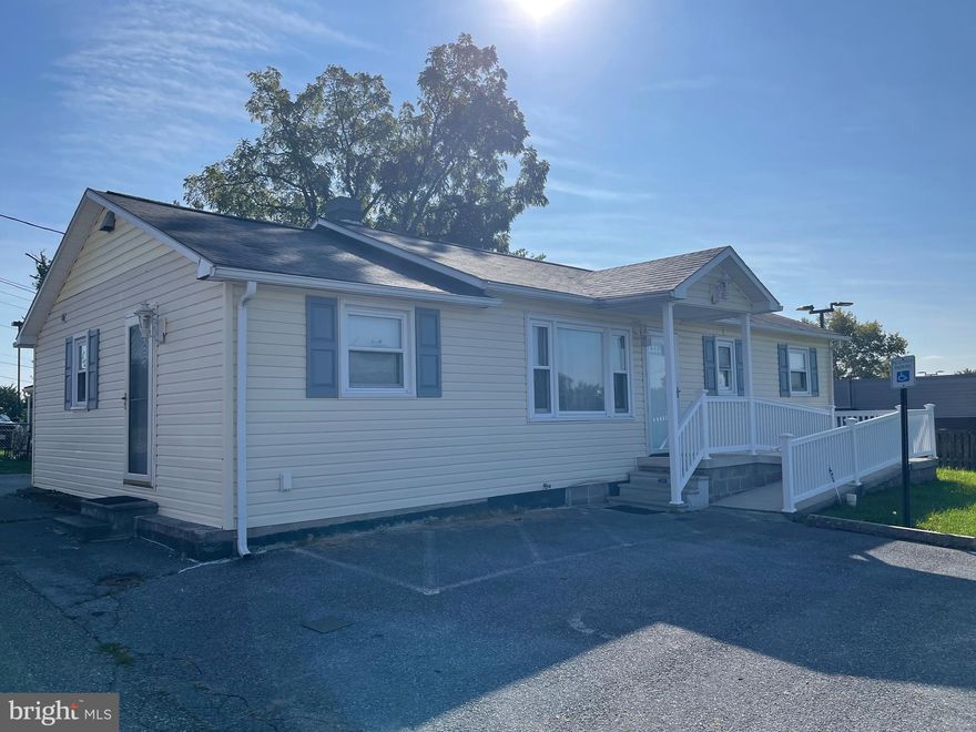 Discover prime office/medical space at 14 S Mill Street, Clear Spring, Maryland! This 1,128-square-foot building offers a versatile and conveniently located space to meet your professional needs. Don't miss this opportunity