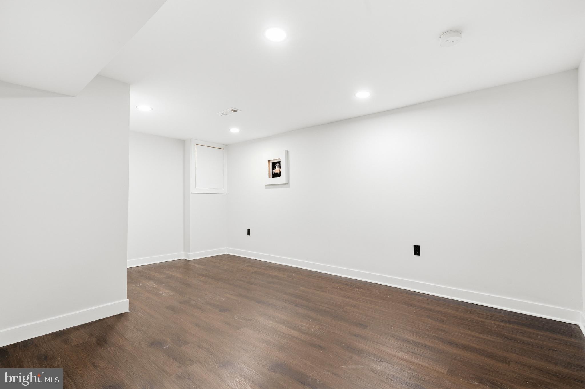 CLINTON GROVE - Residential