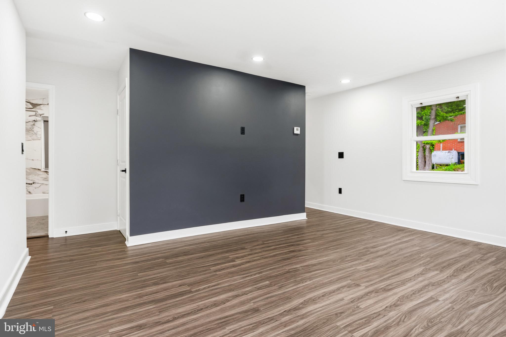 CLINTON GROVE - Residential
