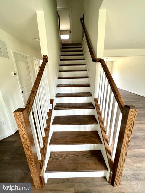 SHORELAND - Residential