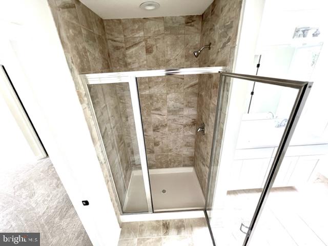 SHORELAND - Residential