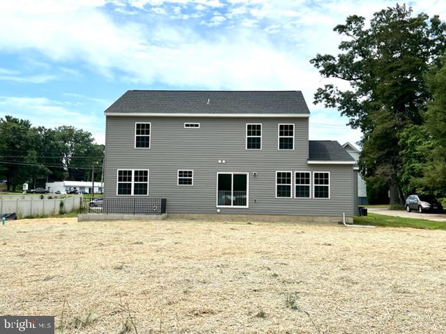 SHORELAND - Residential