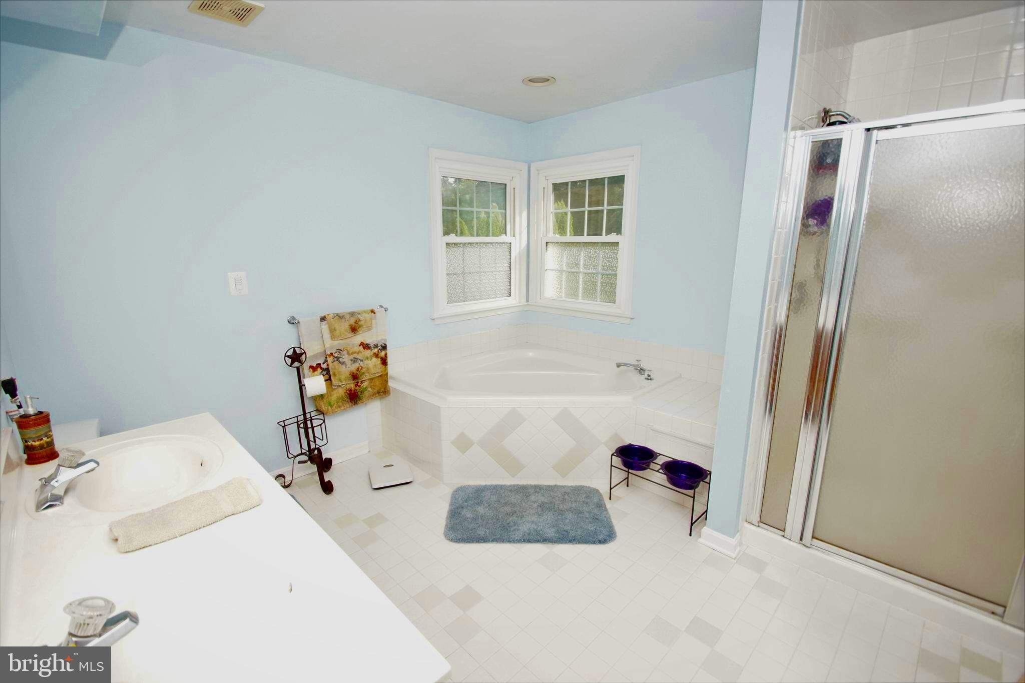 SADDLE RIDGE - Residential