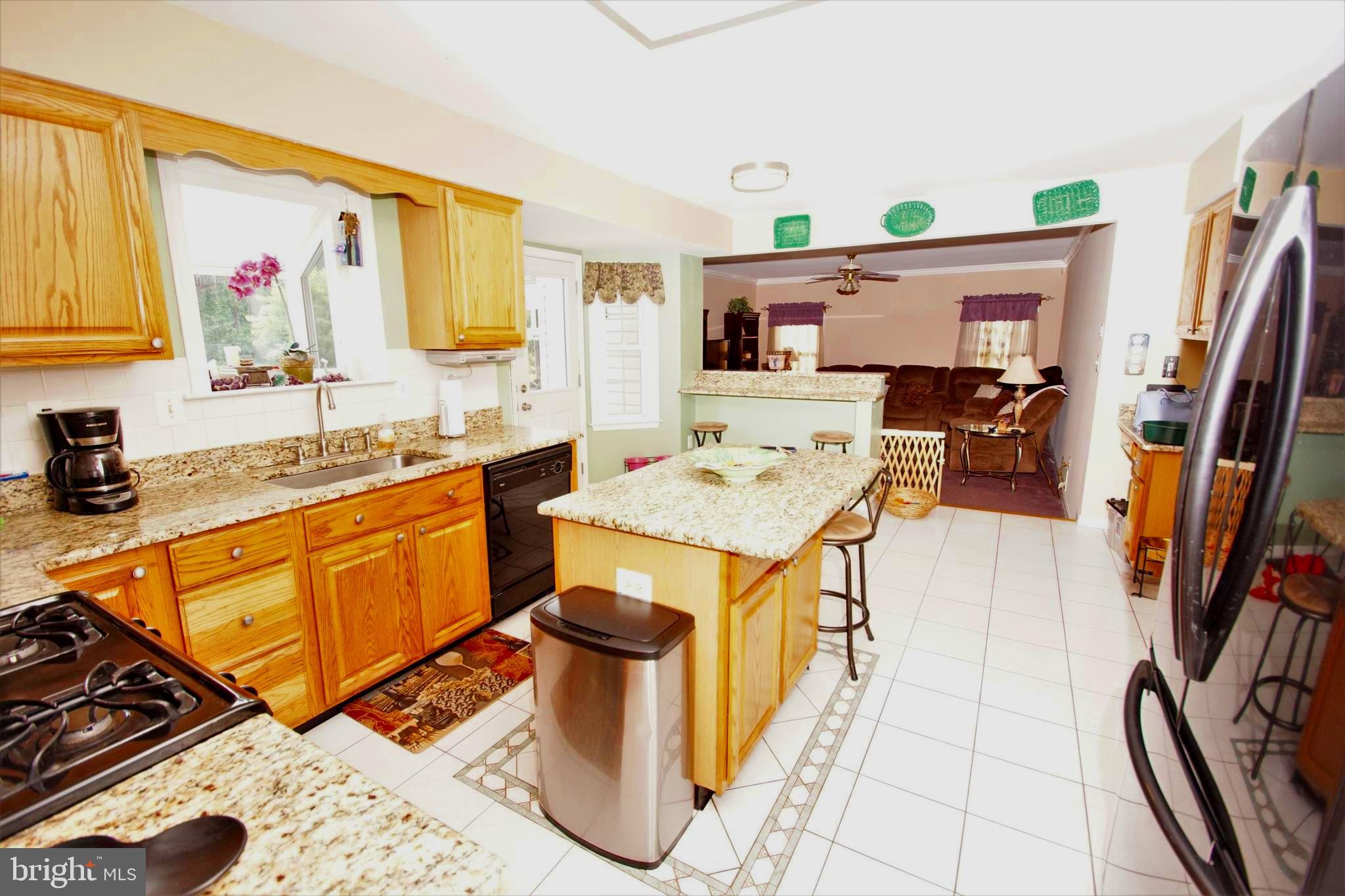 SADDLE RIDGE - Residential