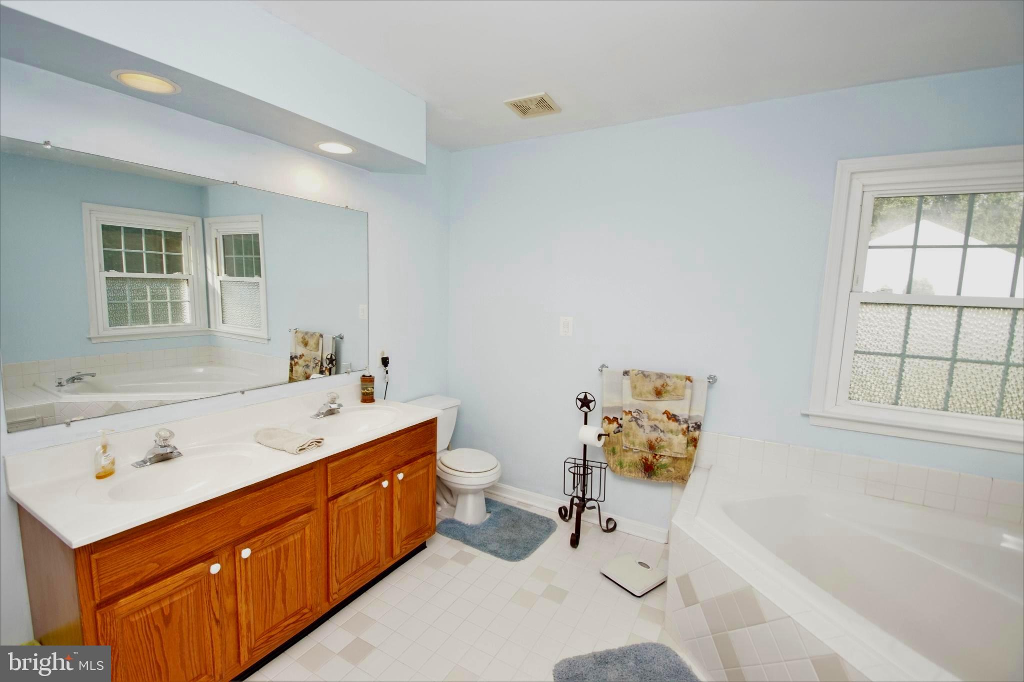 SADDLE RIDGE - Residential