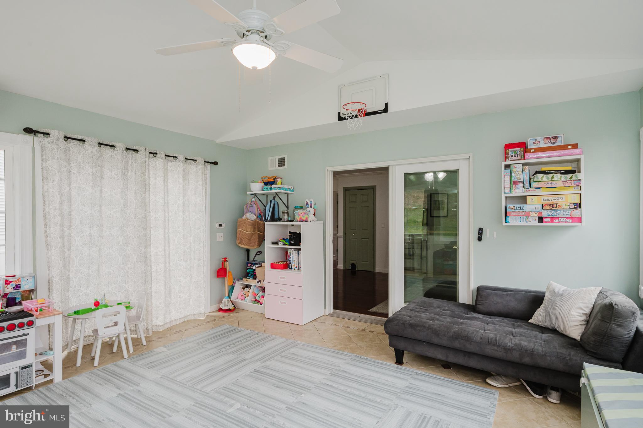 OAKHURST - Residential