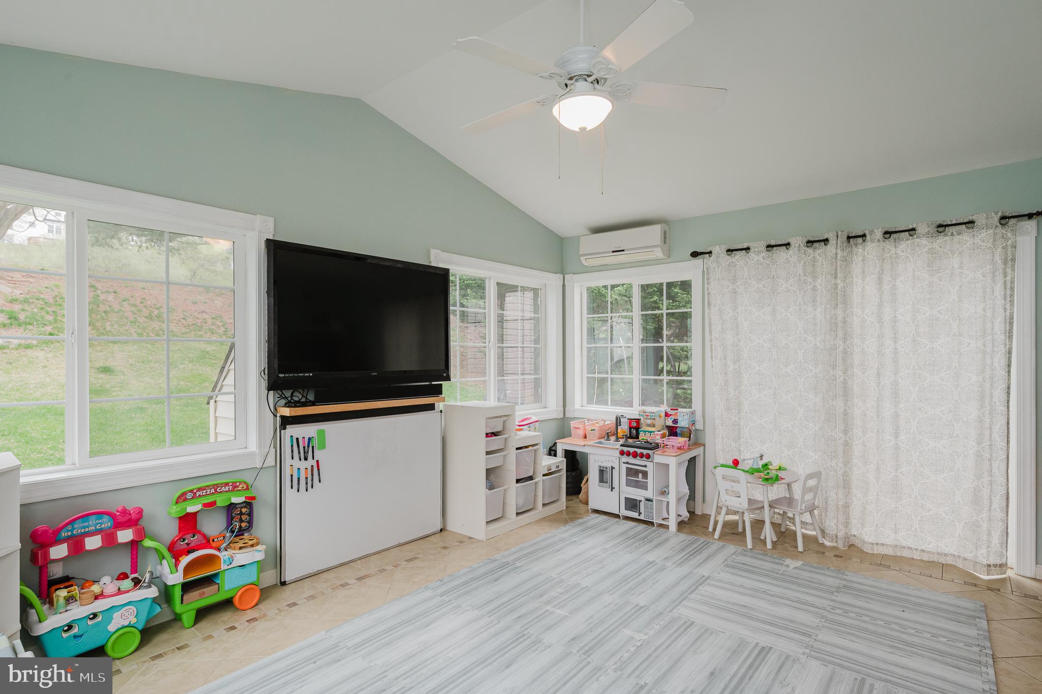 OAKHURST - Residential