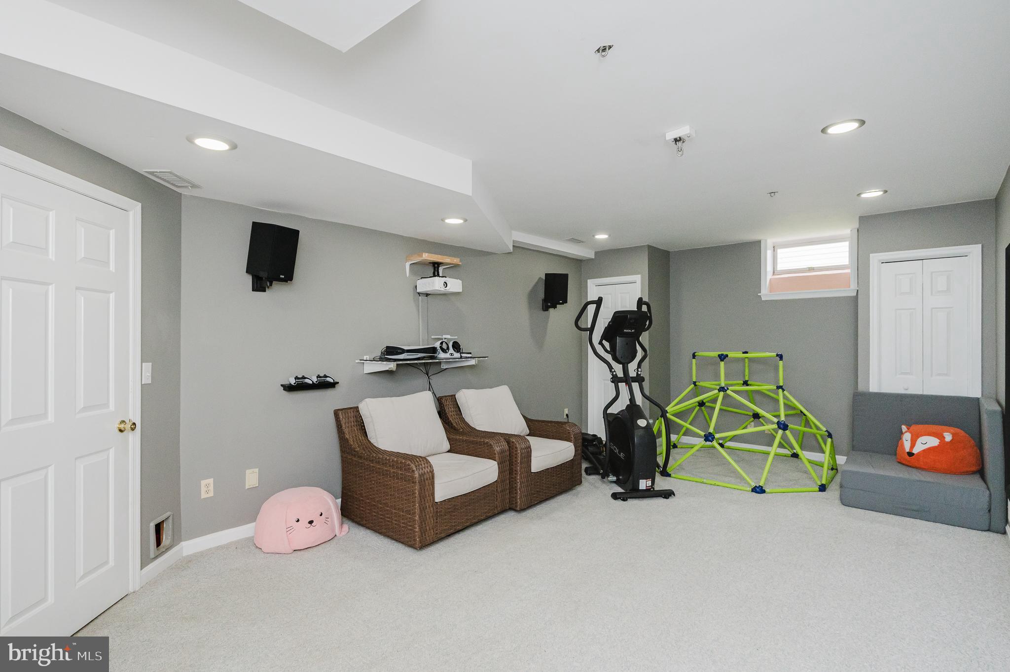 OAKHURST - Residential